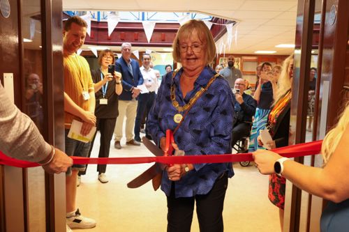 Ruth cutting the ribbon at Foundry Court
